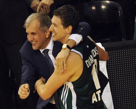 dimitris-diamantidis-and-zeljko-obradovic-panathinaikos-athens-final-four-barcelona-2011-eb10