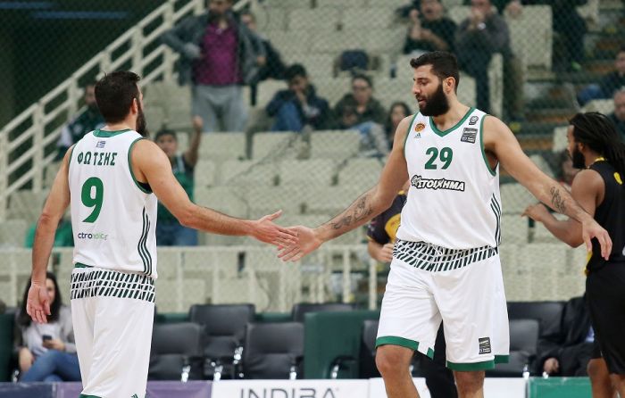 Φελντέιν κερνάει, Μπουρούσης πίνει! | Panathinaikos24.gr Φελντέιν κερνάει, Μπουρούσης πίνει! | Panathinaikos24.gr