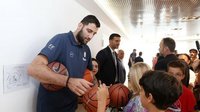 Απολαυστικός Μπουρούσης: «Τα έχω γράψει όλα στην οικογένειά μου» | Panathinaikos24.gr Απολαυστικός Μπουρούσης: «Τα έχω γράψει όλα στην οικογένειά μου» | Panathinaikos24.gr
