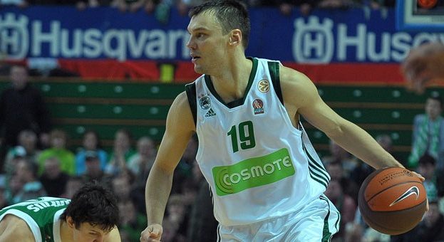 «Βάζει κοστούμι» ο Σάρας | panathinaikos24.gr «Βάζει κοστούμι» ο Σάρας | panathinaikos24.gr