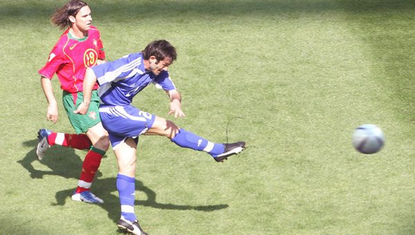 ÔÏ 0-1 / ÊÁÑÁÃÊÏÕÍÇÓ / ÐÏÑÔÏÃÁËÉÁ - ÅËËÁÄÁ (ÃÉÏÕÑÏ 2004) / KARAGOUNIS / PORTUGAL - GREECE (EURO 2004)