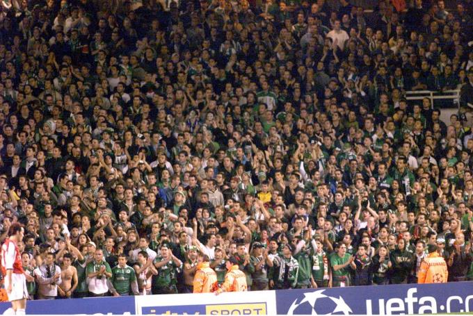 ΡΕΤΡΟ: Η Θύρα 13 στο Λονδίνο το 2001! (vid) | panathinaikos24.gr ΡΕΤΡΟ: Η Θύρα 13 στο Λονδίνο το 2001! (vid) | panathinaikos24.gr