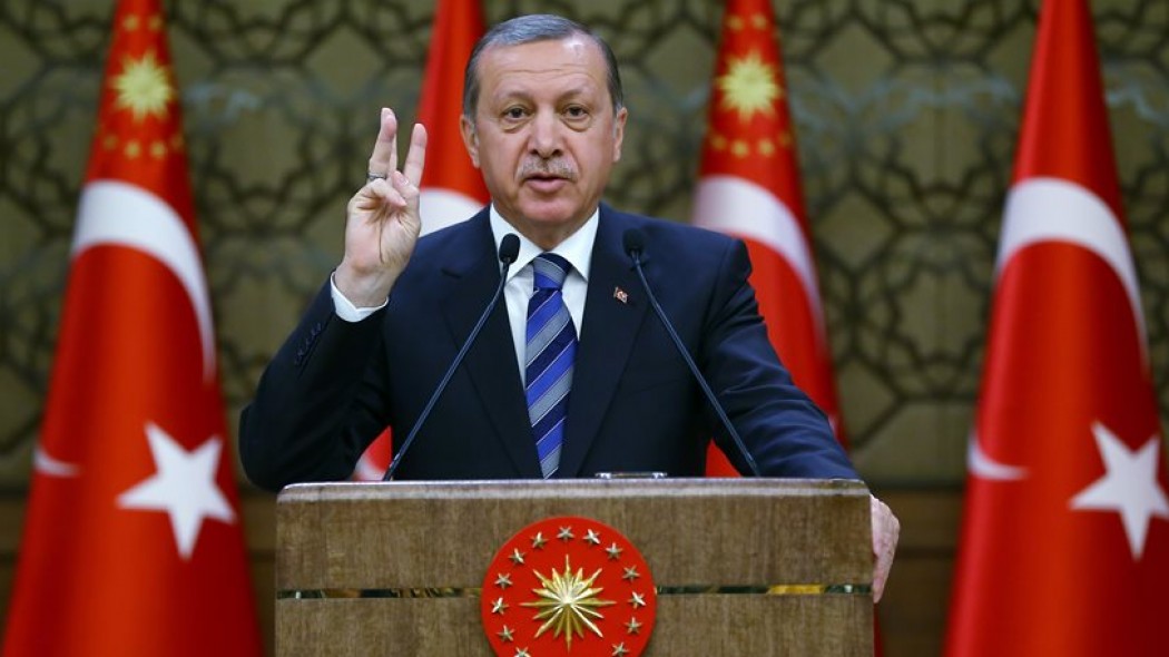 Η Τουρκία απέφυγε το πραξικόπημα και οδεύει στη δικτατορία