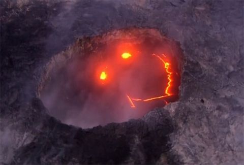 Απίθανο θέαμα από τη Χαβάη: Το ηφαίστειο που… χαμογελάει! (PHOTO + VIDEO)