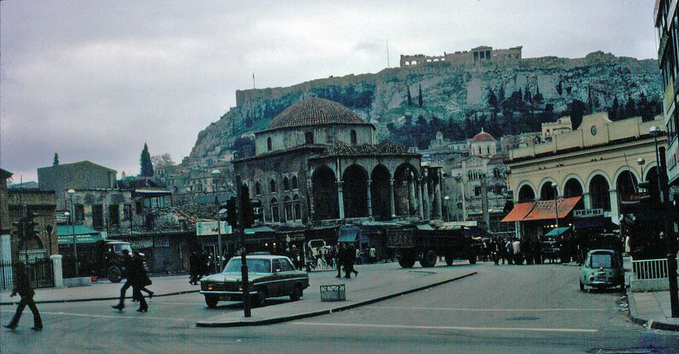 Νοσταλγικό φωτορεπορτάζ: Πως ήταν τότε και πως είναι τώρα η Αθήνα (Pics)