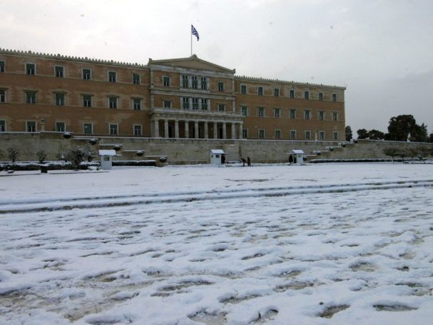Καιρός: Πυκνές χιονοπτώσεις και παγετός – Πού θα χιονίσει
