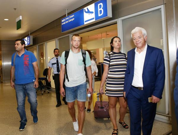 Στην Αθήνα για τον Παναθηναϊκό ο Λεκαβίτσιους: «Ζω ένα όνειρο» (pics) | panathinaikos24.gr Στην Αθήνα για τον Παναθηναϊκό ο Λεκαβίτσιους: «Ζω ένα όνειρο» (pics) | panathinaikos24.gr