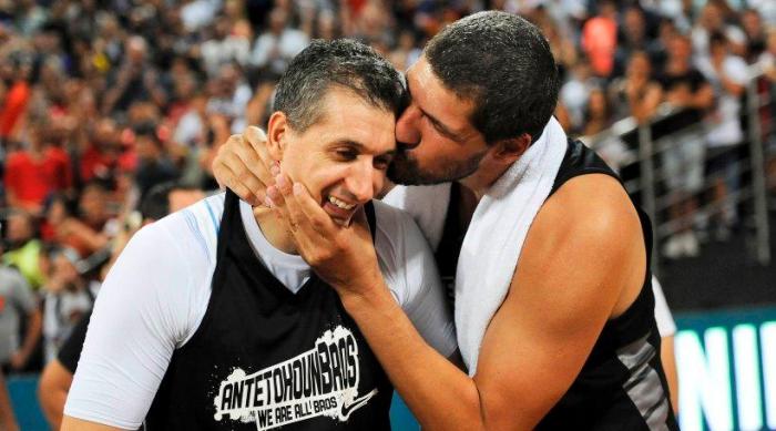 Επικός Λάζαρος Παπαδόπουλος: Η… αιφνιδιαστική φωτογραφία με τον Διαμαντίδη εν ώρα φαγητού! (pic) | panathinaikos24.gr Επικός Λάζαρος Παπαδόπουλος: Η… αιφνιδιαστική φωτογραφία με τον Διαμαντίδη εν ώρα φαγητού! (pic) | panathinaikos24.gr