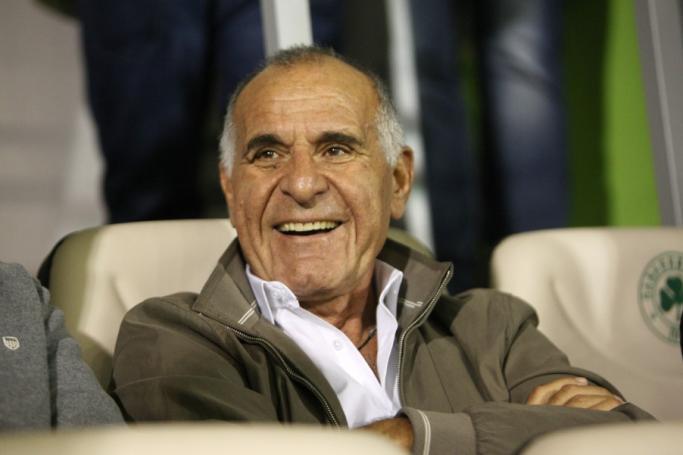 Κωνσταντίνου: «Δεν είμαι τσάτσος του Αλαφούζου» | panathinaikos24.gr Κωνσταντίνου: «Δεν είμαι τσάτσος του Αλαφούζου» | panathinaikos24.gr