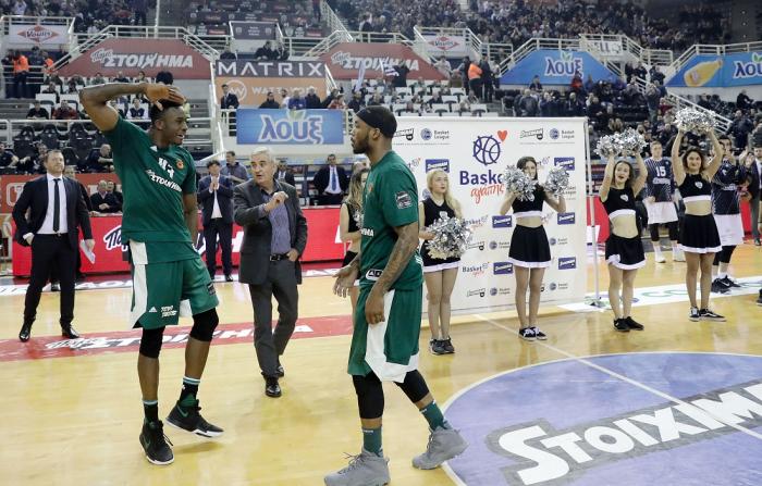 Αποθεώθηκε ο Ντένμον στην Πυλαία | panathinaikos24.gr Αποθεώθηκε ο Ντένμον στην Πυλαία | panathinaikos24.gr