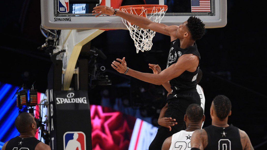 Η φωτογραφία του Γιάννη στο All Star Game που έγινε viral (pic)