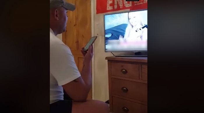 Τρελός Άγγλος τηλεφώνησε σε adult channel για να πει ότι “it’s coming home”! (video) | panathinaikos24.gr Τρελός Άγγλος τηλεφώνησε σε adult channel για να πει ότι “it’s coming home”! (video) | panathinaikos24.gr