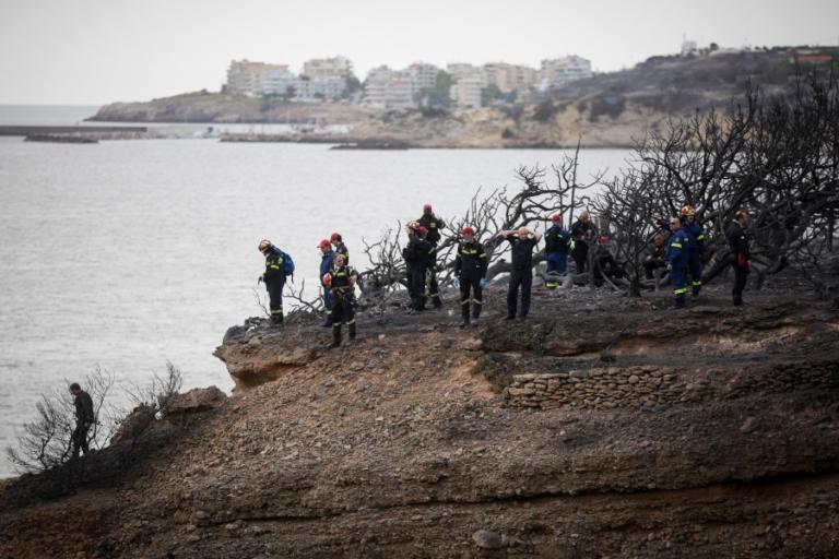 Σοκ: Εντοπίστηκε καμένο πτώμα στη θάλασσα ανοιχτά της Γλυφάδας