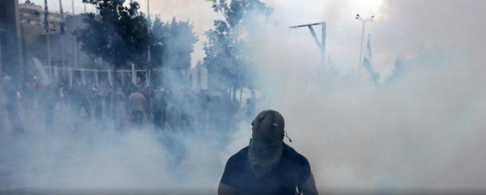 Ένταση στο συλλαλητήριο για τη Μακεδονία: Πετροπόλεμος και χημικά! (vid) | panathinaikos24.gr Ένταση στο συλλαλητήριο για τη Μακεδονία: Πετροπόλεμος και χημικά! (vid) | panathinaikos24.gr