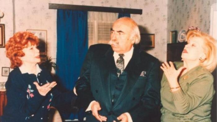 Πέθανε ο Νίκος Κούρος, ο αγαπητός «φαρμακοποιός» της σειράς «Ρετιρέ» | panathinaikos24.gr Πέθανε ο Νίκος Κούρος, ο αγαπητός «φαρμακοποιός» της σειράς «Ρετιρέ» | panathinaikos24.gr