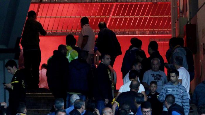 Εκτακτο: «Επίθεση 300 οπαδών της ΑΕΚ με πέτρες, μάρμαρα και μολότοφ στους αστυνομικούς»