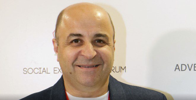 Ξεκαρδιστική ατάκα Σεφερλή σε Σαββίδη: «Μήπως μπορείτε να μου δανείσετε το όπλο σας;» | panathinaikos24.gr Ξεκαρδιστική ατάκα Σεφερλή σε Σαββίδη: «Μήπως μπορείτε να μου δανείσετε το όπλο σας;» | panathinaikos24.gr