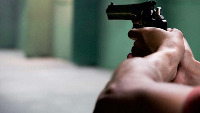 Ξεφύγαμε: Μαθητής πυροβόλησε μέσα σε σχολείο στη Λαμία! | panathinaikos24.gr Ξεφύγαμε: Μαθητής πυροβόλησε μέσα σε σχολείο στη Λαμία! | panathinaikos24.gr