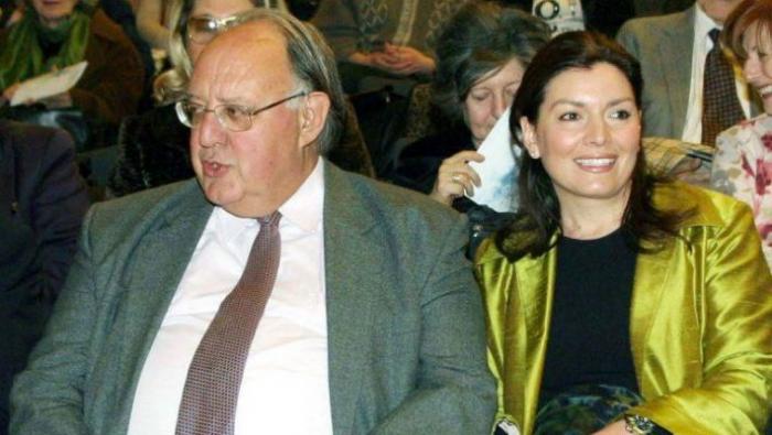 Διαζύγιο για τον Θεόδωρο Πάγκαλο με την 31 χρόνια νεότερη σύζυγο του! | panathinaikos24.gr Διαζύγιο για τον Θεόδωρο Πάγκαλο με την 31 χρόνια νεότερη σύζυγο του! | panathinaikos24.gr