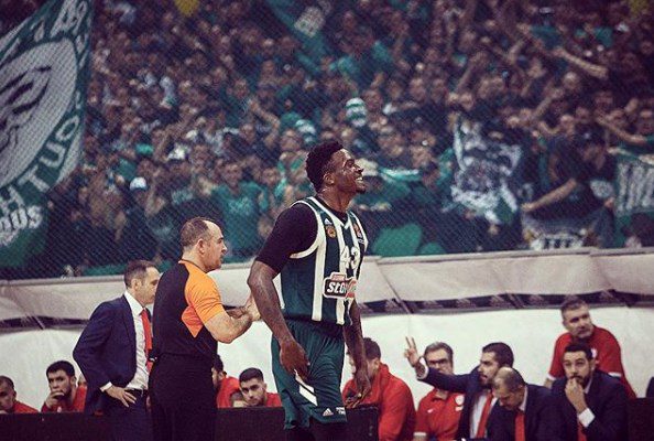 Μήνυμα με φόντο την «πράσινη» εξέδρα από τον Θανάση! (pic) | panathinaikos24.gr Μήνυμα με φόντο την «πράσινη» εξέδρα από τον Θανάση! (pic) | panathinaikos24.gr