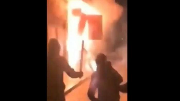 ΕΚΤΑΚΤΟ: Το «ντου» και η έκρηξη στο σύνδεσμο του Ολυμπιακού στον Ασπρόπυργο! (vid) | panathinaikos24.gr ΕΚΤΑΚΤΟ: Το «ντου» και η έκρηξη στο σύνδεσμο του Ολυμπιακού στον Ασπρόπυργο! (vid) | panathinaikos24.gr