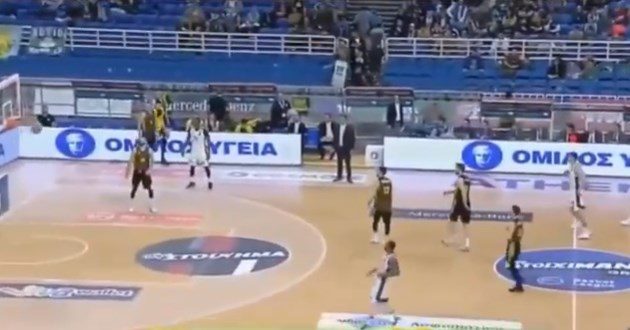 Βίντεο-έπος: Τα πράσινα καλάθια από το κέντρο! | panathinaikos24.gr Βίντεο-έπος: Τα πράσινα καλάθια από το κέντρο! | panathinaikos24.gr