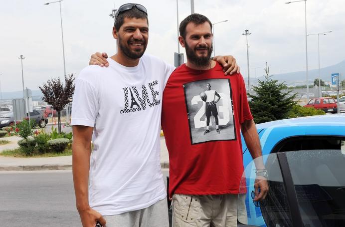 Κλάμα: Ο Λάζος τρώει για πρωινό τον… Φώτση! (pic) | panathinaikos24.gr Κλάμα: Ο Λάζος τρώει για πρωινό τον… Φώτση! (pic) | panathinaikos24.gr