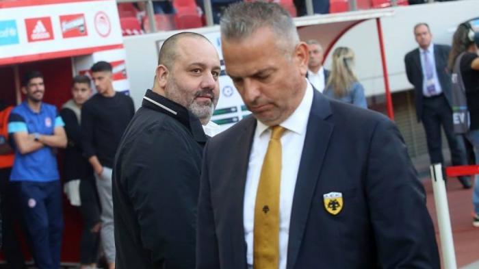 «Αρπάχτηκαν» Καραπαπάς και Δημητριάδης κατά την άφιξη της ΑΕΚ! | panathinaikos24.gr «Αρπάχτηκαν» Καραπαπάς και Δημητριάδης κατά την άφιξη της ΑΕΚ! | panathinaikos24.gr