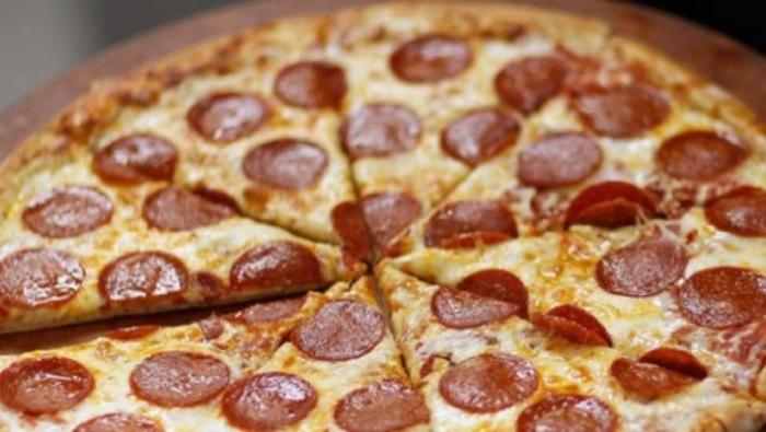 Pizza Hut και KFC ετοιμάζουν την πίτσα της 10ετίας | panathinaikos24.gr Pizza Hut και KFC ετοιμάζουν την πίτσα της 10ετίας | panathinaikos24.gr