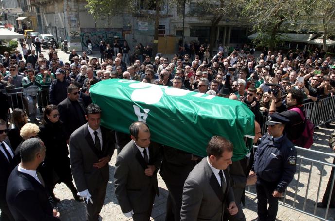 Συγκλονιστικές στιγμές στη Μητρόπολη για Θανάση: «Αθάνατος» (vid) | panathinaikos24.gr Συγκλονιστικές στιγμές στη Μητρόπολη για Θανάση: «Αθάνατος» (vid) | panathinaikos24.gr
