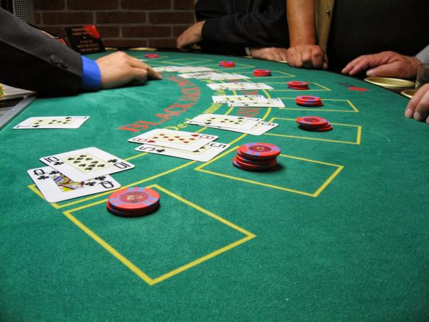 Single Deck Blackjack: Λιγότερες τράπουλες – καλύτερες πιθανότητες για τον παίκτη | panathinaikos24.gr Single Deck Blackjack: Λιγότερες τράπουλες – καλύτερες πιθανότητες για τον παίκτη | panathinaikos24.gr