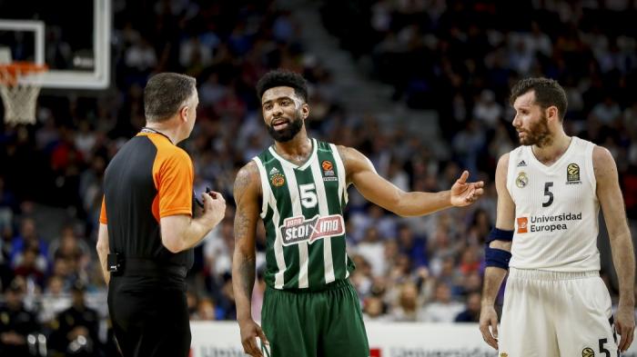 Video: Οι 5 αποφάσεις που οι διαιτητές έκλεισαν το… μάτι στη Ρεάλ! | panathinaikos24.gr Video: Οι 5 αποφάσεις που οι διαιτητές έκλεισαν το… μάτι στη Ρεάλ! | panathinaikos24.gr