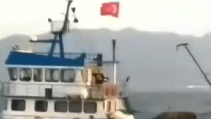 «Ρε αλήτες εδώ είναι Ελλάδα» – Η στιγμή που Τούρκοι ψαράδες ξεπερνούν κάθε όριο στην Ψέριμο (vid)