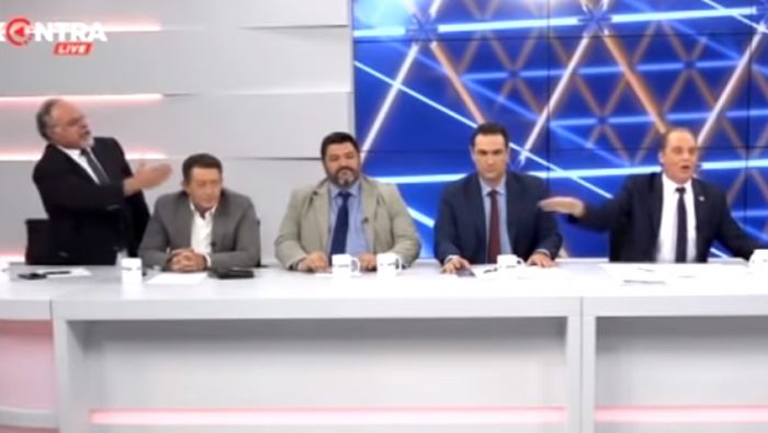 Παραλίγο να πέσει ξύλο: Άγριος καυγάς με Βελόπουλο στο Kontra (Vid) | panathinaikos24.gr Παραλίγο να πέσει ξύλο: Άγριος καυγάς με Βελόπουλο στο Kontra (Vid) | panathinaikos24.gr