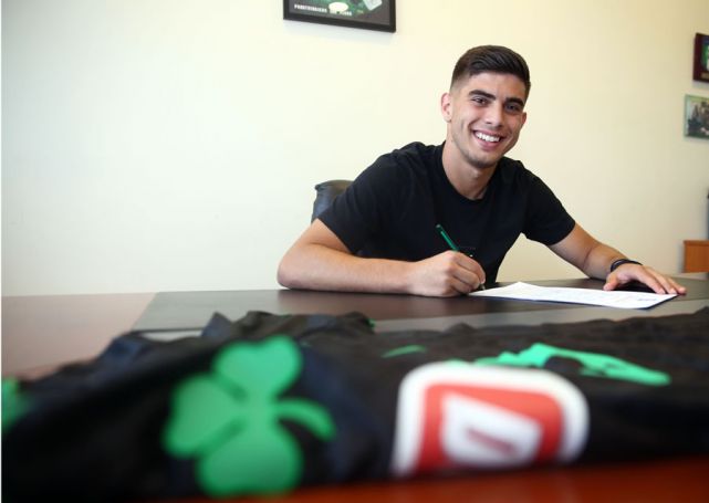 Παναθηναϊκός: Μπουζούκης μέχρι το 2022! | panathinaikos24.gr Παναθηναϊκός: Μπουζούκης μέχρι το 2022! | panathinaikos24.gr