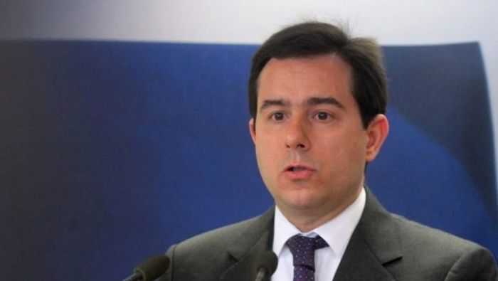 Έτσι τις καθάρισε: Οι σοκαριστικές φωτό του Μηταράκη με το γεμάτο κατσαρίδες υπουργείο (Pics) | panathinaikos24.gr Έτσι τις καθάρισε: Οι σοκαριστικές φωτό του Μηταράκη με το γεμάτο κατσαρίδες υπουργείο (Pics) | panathinaikos24.gr
