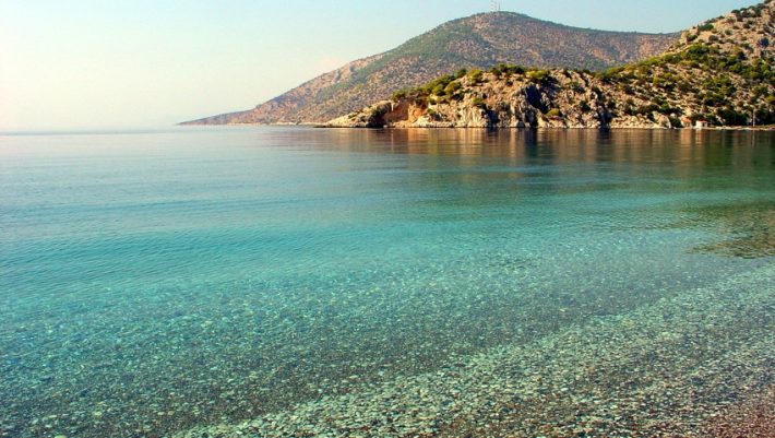 Καλύτερη κι από το Πόρτο Κατσίκι: Η παραλία – όνειρο που βρίσκεται μια ανάσα από την Αθήνα (Pics)