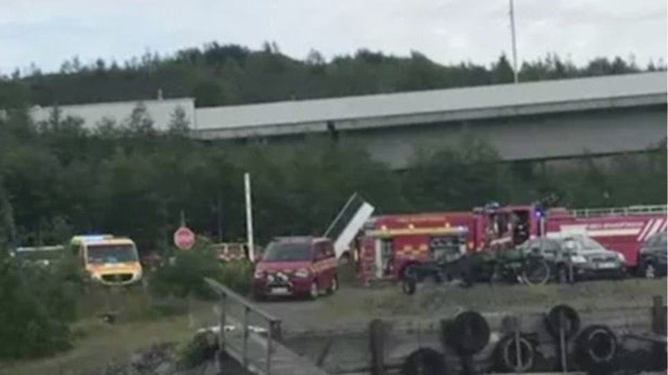 Βίντεο-σοκ: Αεροσκάφος συνετρίβη στη Σουηδία – Εννέα νεκροί
