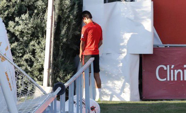 Παίκτης της Ατλέτικο έκανε την ανάγκη του μπροστά σε όλους (vid) | panathinaikos24.gr Παίκτης της Ατλέτικο έκανε την ανάγκη του μπροστά σε όλους (vid) | panathinaikos24.gr