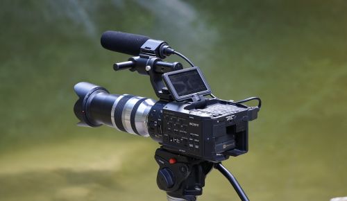 Αυτή είναι η φωτογραφία γνωστού Έλληνα παρουσιαστή με τρεις γυναίκες για την οποία συζητάνε όλοι | panathinaikos24.gr Αυτή είναι η φωτογραφία γνωστού Έλληνα παρουσιαστή με τρεις γυναίκες για την οποία συζητάνε όλοι | panathinaikos24.gr