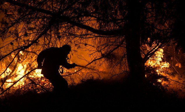 Φωτιά στην Εύβοια: Καλύτερη η εικόνα – Τρεις ύποπτοι για εμπρησμό