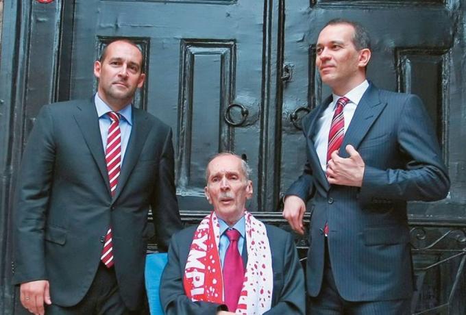 Αγγελόπουλοι: «Πόλεμος λάσπης από το περιβάλλον και τους δικηγόρους του πατέρα μας»