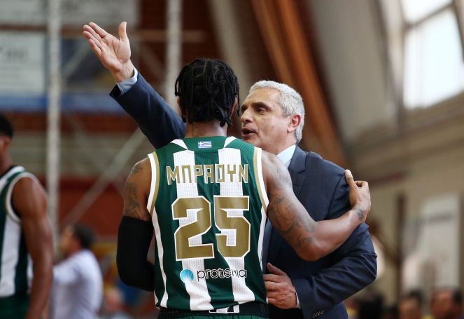 Πεδουλάκης: «Μας ανησυχεί η ίωση» | panathinaikos24.gr Πεδουλάκης: «Μας ανησυχεί η ίωση» | panathinaikos24.gr