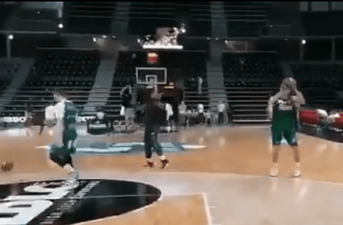 Το ζέσταμα των παικτών του Παναθηναϊκού (vid) | panathinaikos24.gr Το ζέσταμα των παικτών του Παναθηναϊκού (vid) | panathinaikos24.gr