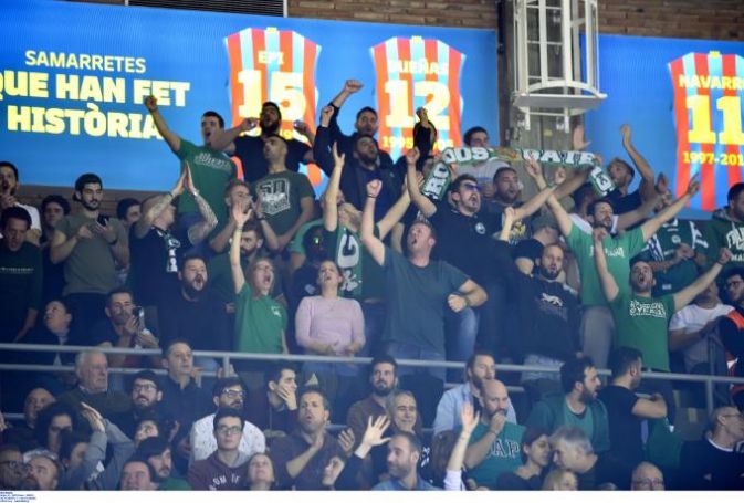 Videos: Το πάρτι στις εξέδρες του «Παλάου Μπλαουγκράνα» από τον πιο μπασκετικό λαό της Ευρώπης! | panathinaikos24.gr Videos: Το πάρτι στις εξέδρες του «Παλάου Μπλαουγκράνα» από τον πιο μπασκετικό λαό της Ευρώπης! | panathinaikos24.gr