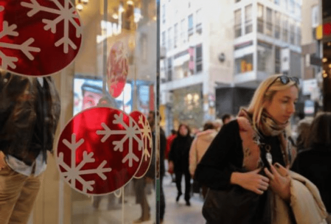 Εορταστικό ωράριο καταστημάτων – Ποια Κυριακή είναι ανοιχτά | panathinaikos24.gr Εορταστικό ωράριο καταστημάτων – Ποια Κυριακή είναι ανοιχτά | panathinaikos24.gr