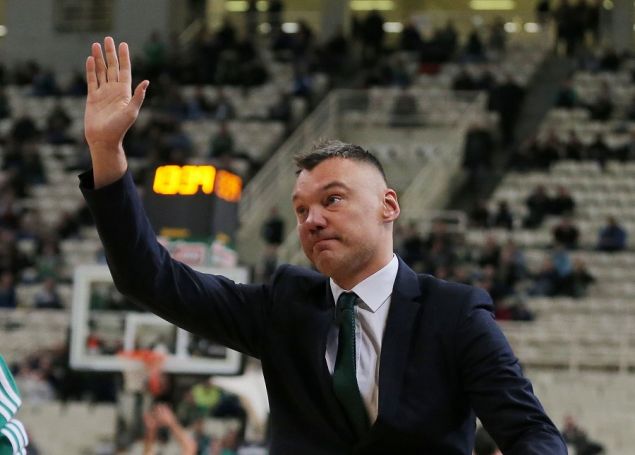 Αποθεώθηκε στο ΟΑΚΑ ο Σάρας | panathinaikos24.gr Αποθεώθηκε στο ΟΑΚΑ ο Σάρας | panathinaikos24.gr