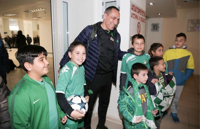 Υποδοχή και αποθέωση από κόσμο στην Αλεξανδρούπολη (Pics) | panathinaikos24.gr Υποδοχή και αποθέωση από κόσμο στην Αλεξανδρούπολη (Pics) | panathinaikos24.gr