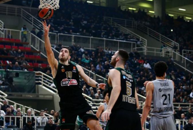 Καλπάζει για μια γήινη διασταύρωση | panathinaikos24.gr Καλπάζει για μια γήινη διασταύρωση | panathinaikos24.gr