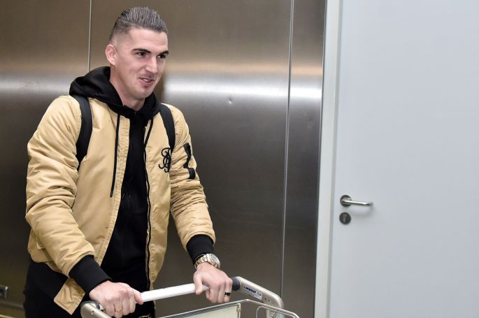 Παναθηναϊκός: Ήρθε και υπογράφει ο Καρλίτος (Pics) | panathinaikos24.gr Παναθηναϊκός: Ήρθε και υπογράφει ο Καρλίτος (Pics) | panathinaikos24.gr